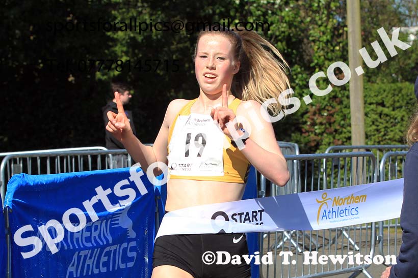 Girls Under-15s 5k, 2022 Northern 12 and 6 Stage Road Relays,  Birkenhead Park, Birkenhead, Wirral.  Photo: David T. Hewitson/Sports for All Pics